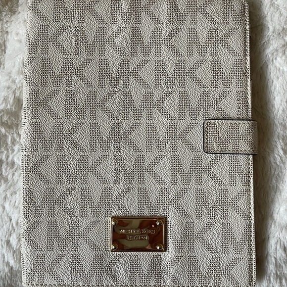 Michael Kors Tablets & Accessories Michael Kors Ipadtablet White